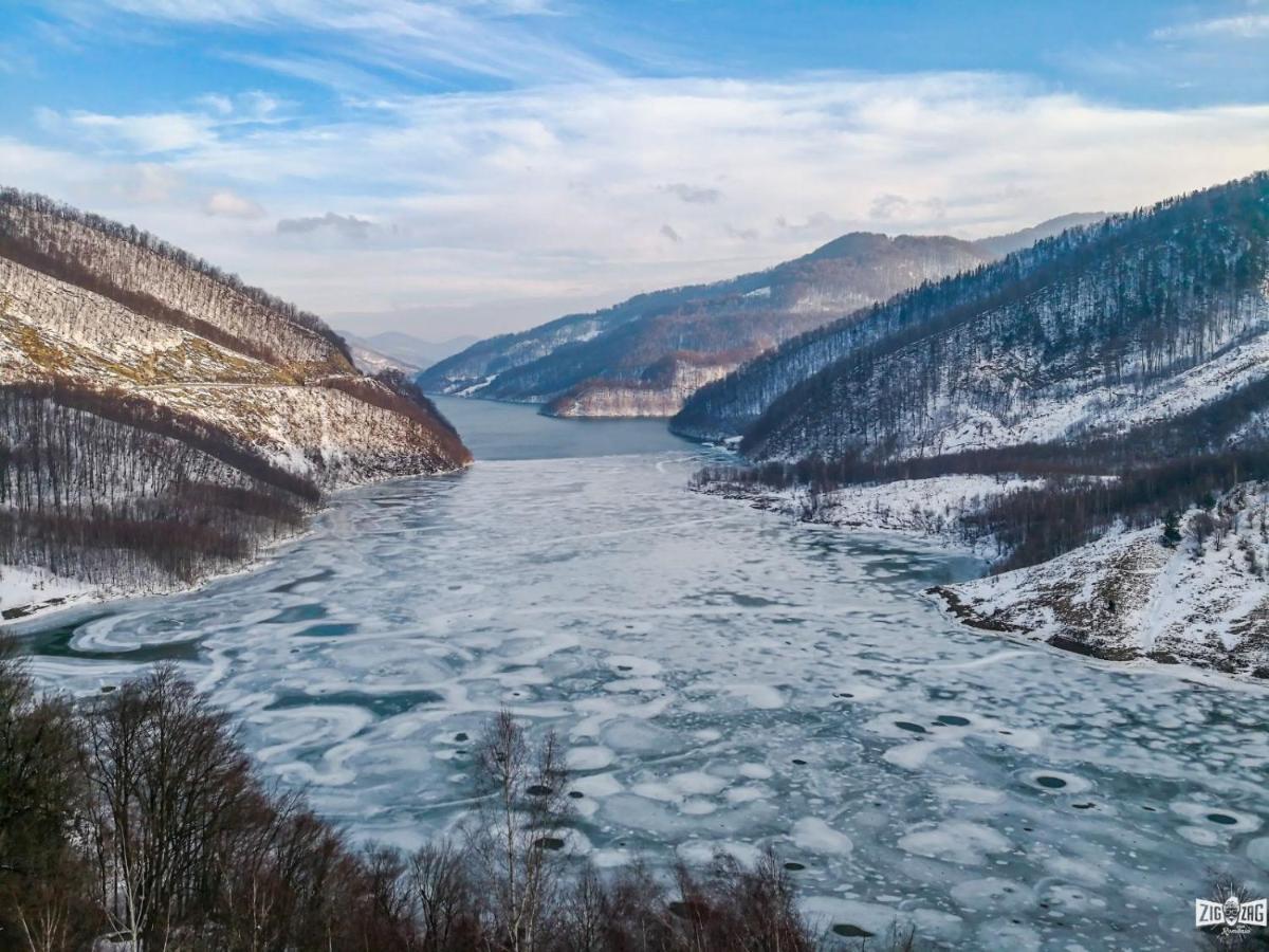 Pensiunea Izvorul Bucuriei Сириу Экстерьер фото